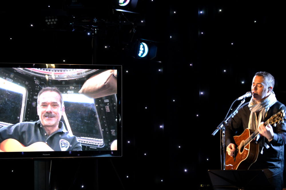 Astronaut and Musician Perform 1st Original Duet from Space and Earth